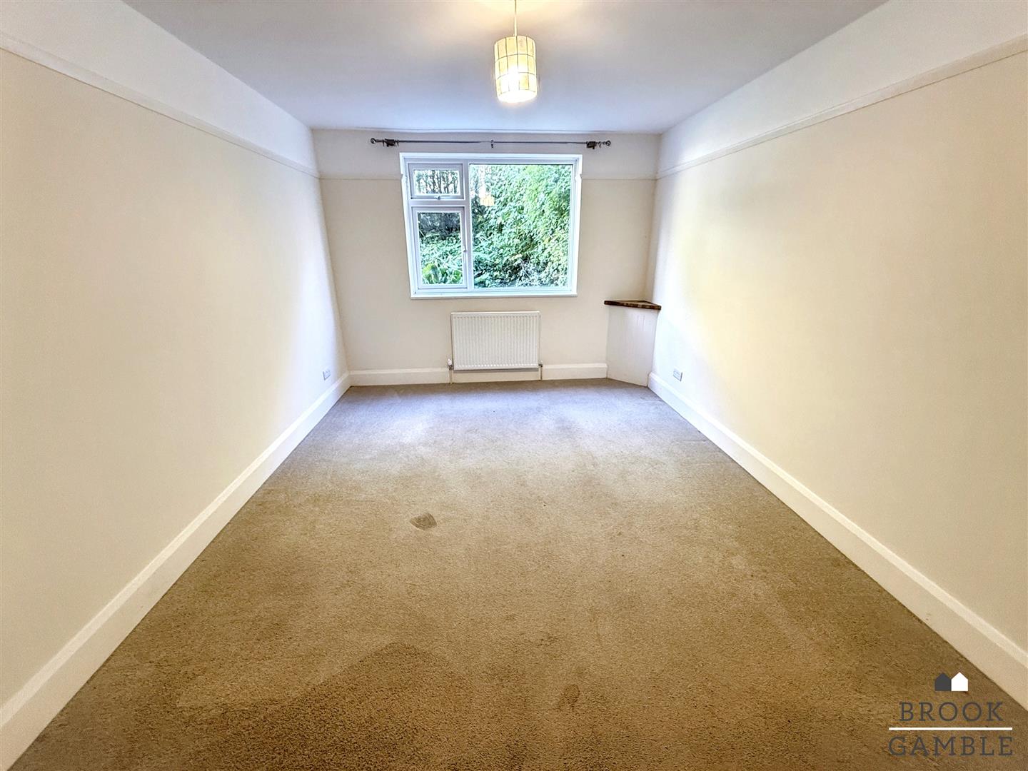 2 Bedroom Apartment. Peppercombe Road in Eastbourne, 15